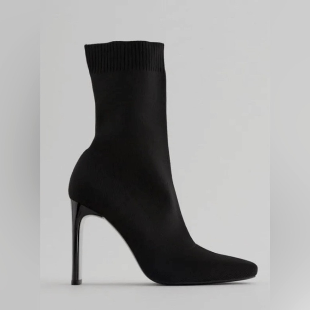 Sock style ankle boots